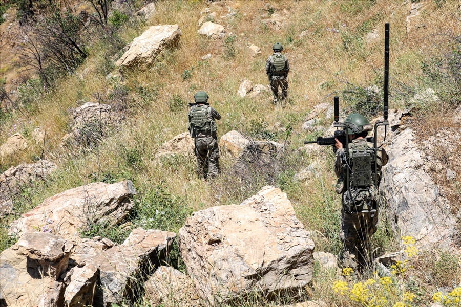 Hakurk’ta Çok Sayıda Mühimmat ve Muhtelif Malzeme Ele