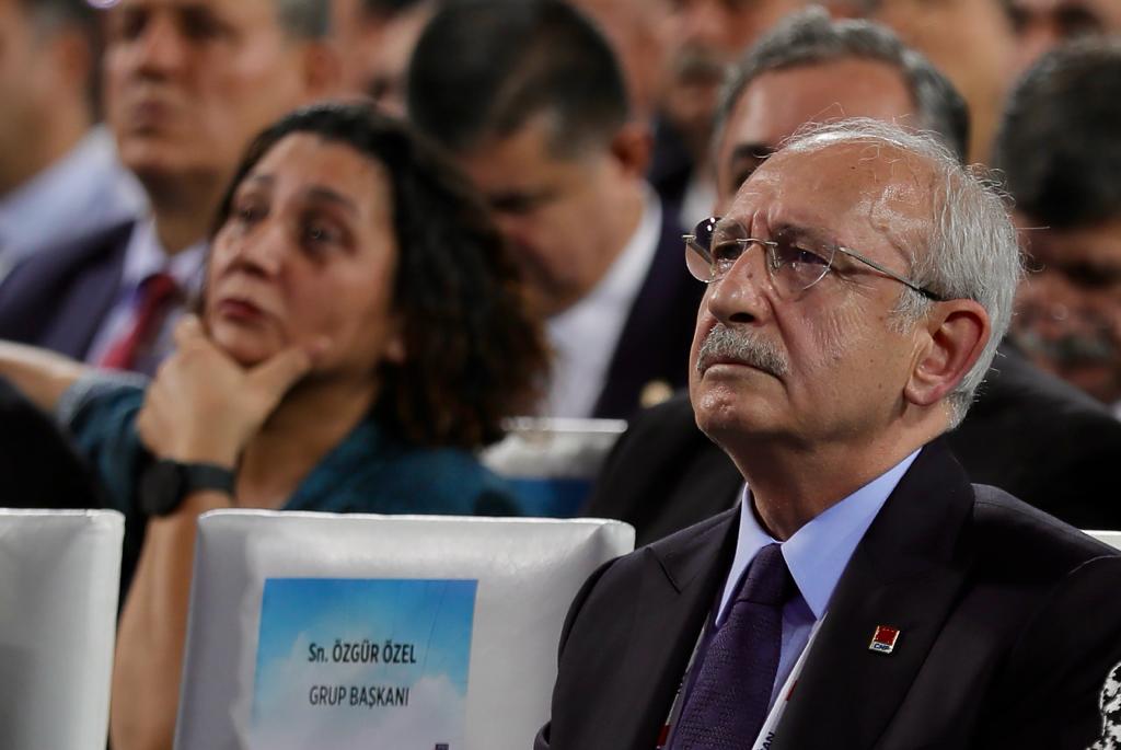 Kılıçdaroğlu  Özgür Özel’i kutluyor, başarılar